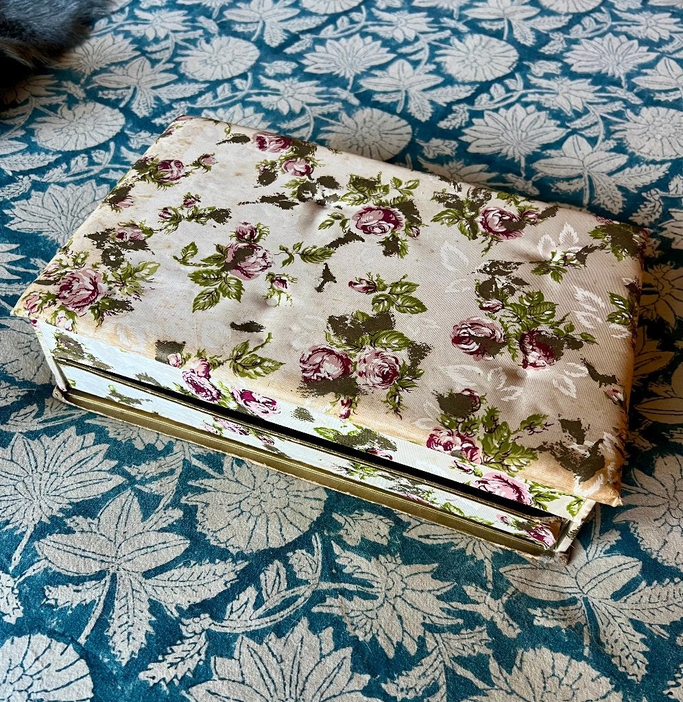 Vintage Franse brocante stoffen naaidoos sieradendoos doosje, Antiek en Kunst, Ophalen of Verzenden