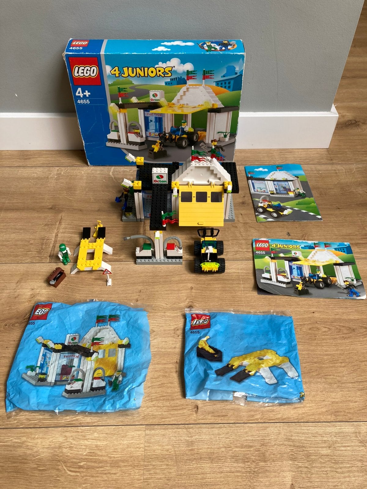 ==GAAF== Lego Octan Tankstation 4655 met auto en figuren, Kinderen en Baby's, Speelgoed | Duplo en Lego, Ophalen of Verzenden