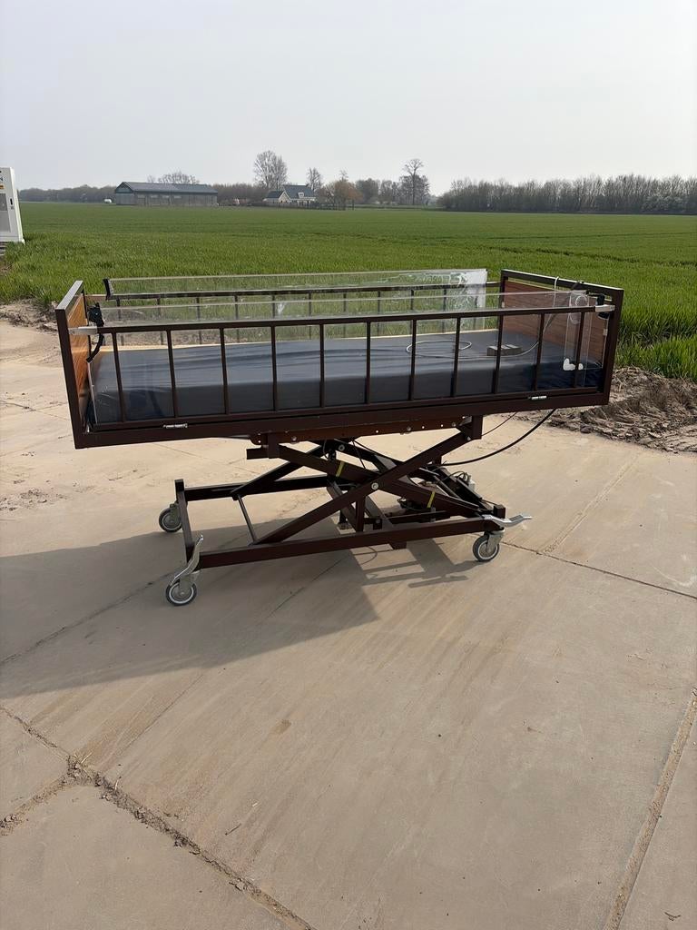Verstelbaar bed, Ophalen, Gebruikt