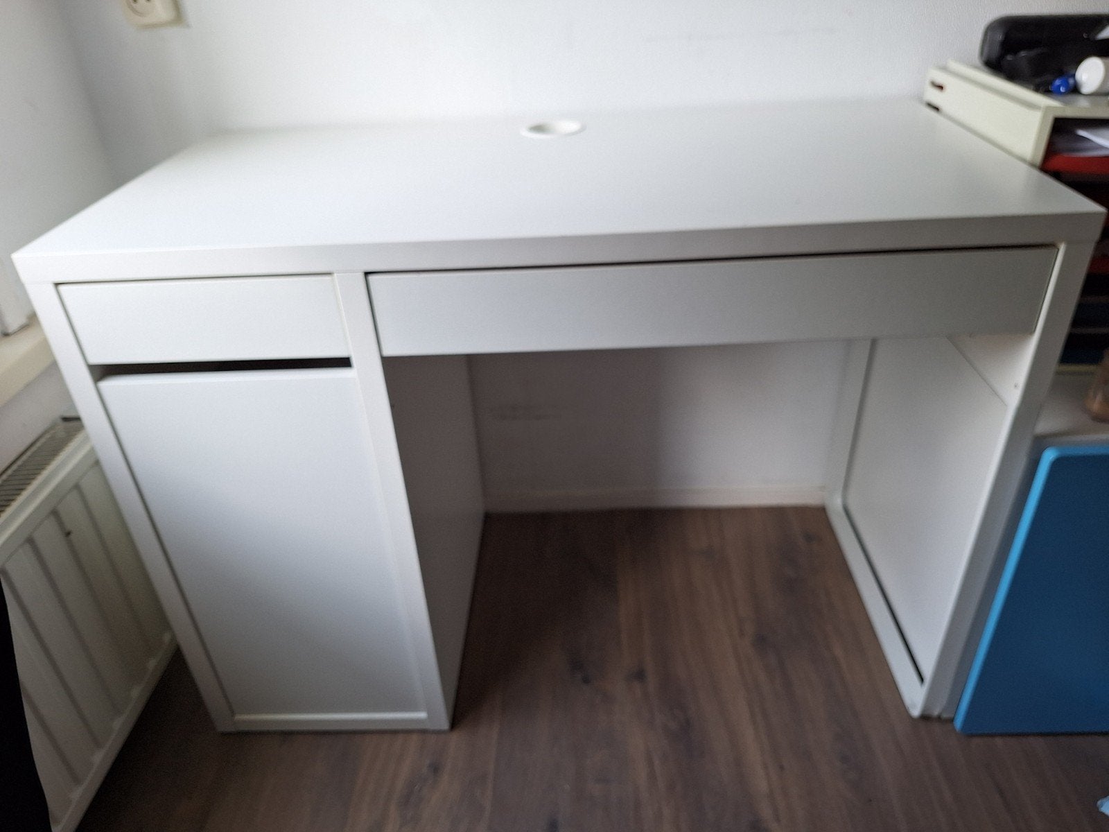 Bureau Micke Ikea, Ophalen, Zo goed als nieuw