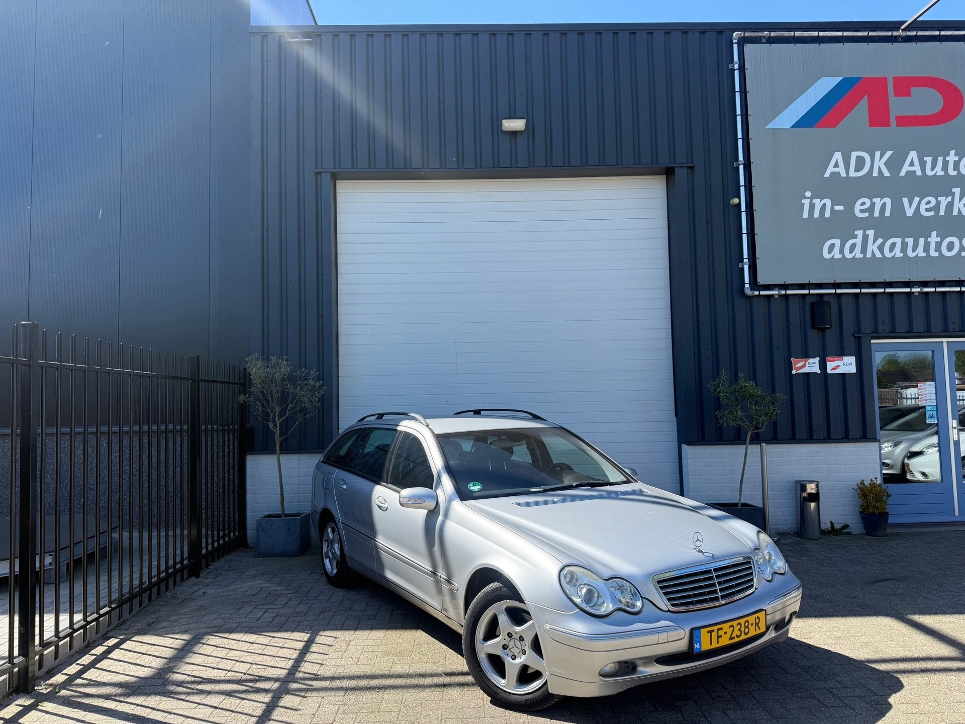 Mercedes-Benz C-klasse Combi 240 Elegance 4-Matic 4x4/AUTOMA, Auto's, Automaat, Stof, Gebruikt, Zwart