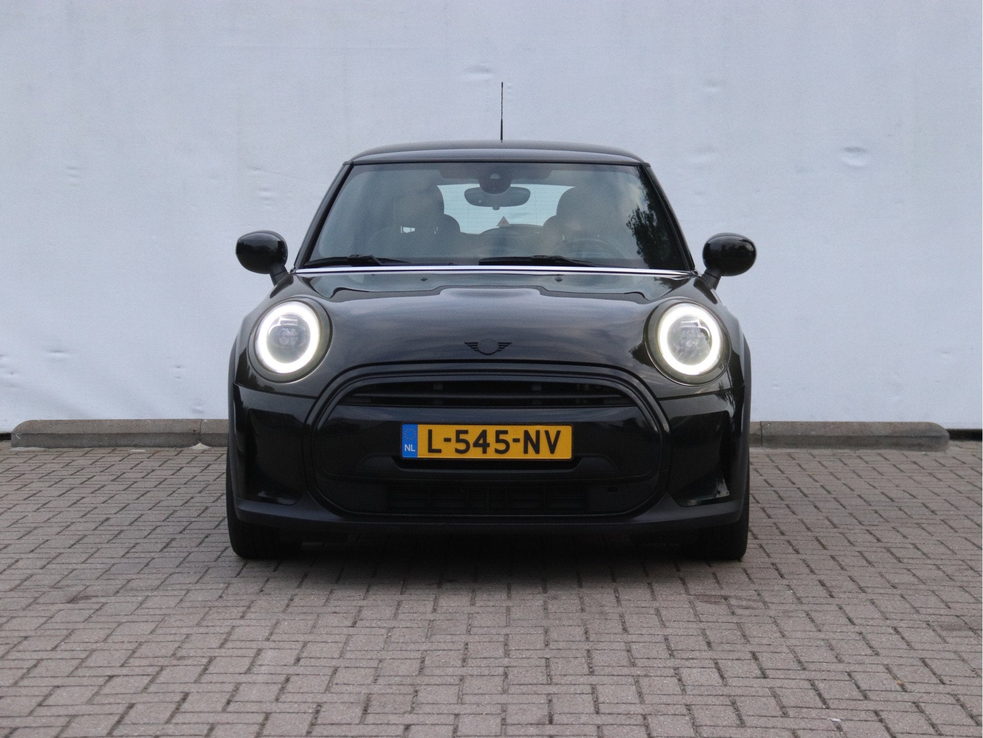 MINI 3-deurs 1.5 Cooper Classic STOEL/STUURVERW / NAVI / CAM, Verwarmde buitenspiegels, 136 pk, Gebruikt, Euro 6