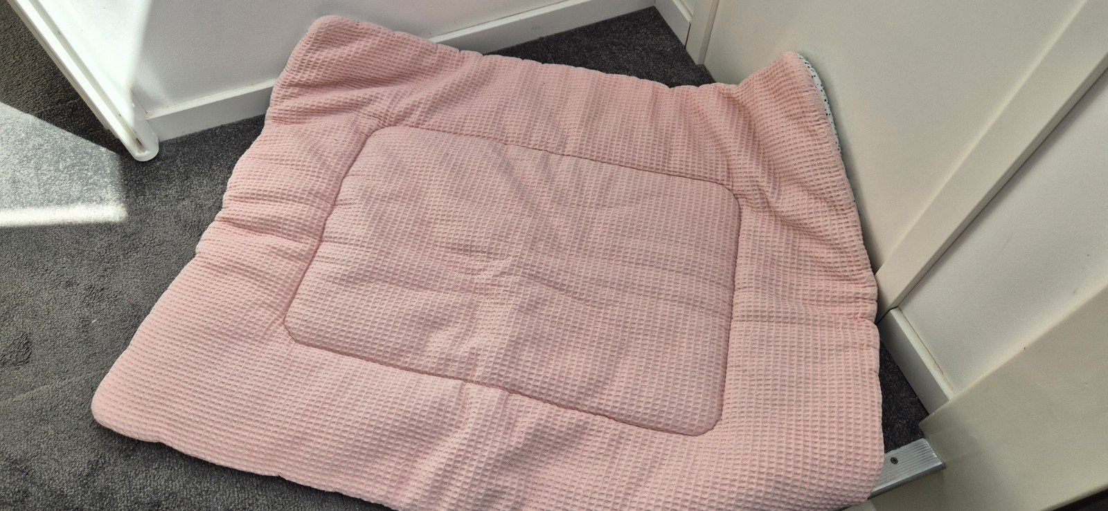 Roze handgemaakt boxkleed, Ophalen