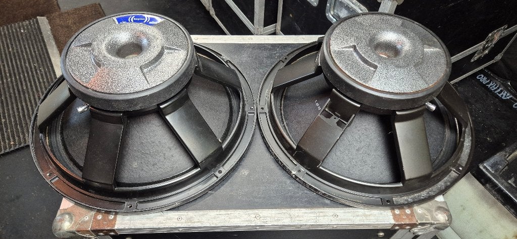 Beyma 18GT400 8 ohm setje van 2 stuks 18 inch bas speaker, Gebruikt, Speakerset, Ophalen, 150 watt of meer