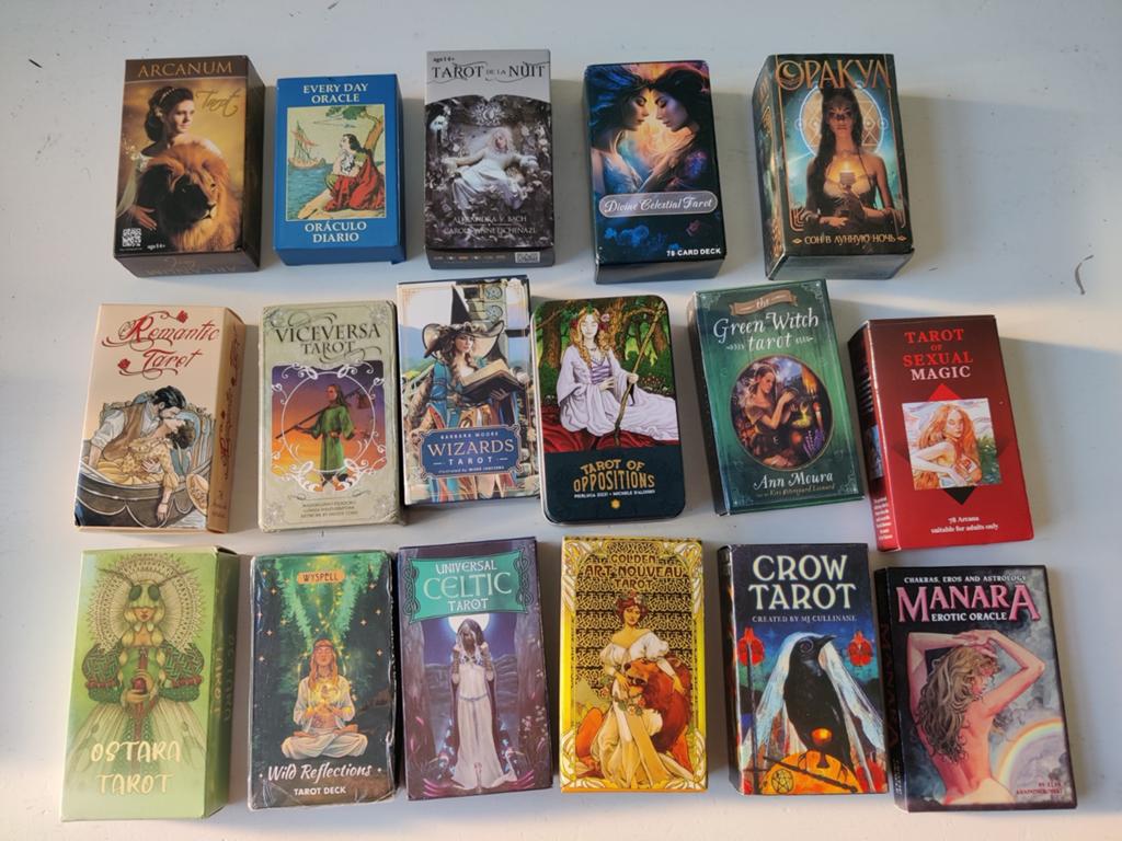 Diverse tarot en orakel decks kaarten sets 5 euro per doosje, Boeken, Esoterie en Spiritualiteit, Ophalen of Verzenden, Zo goed als nieuw