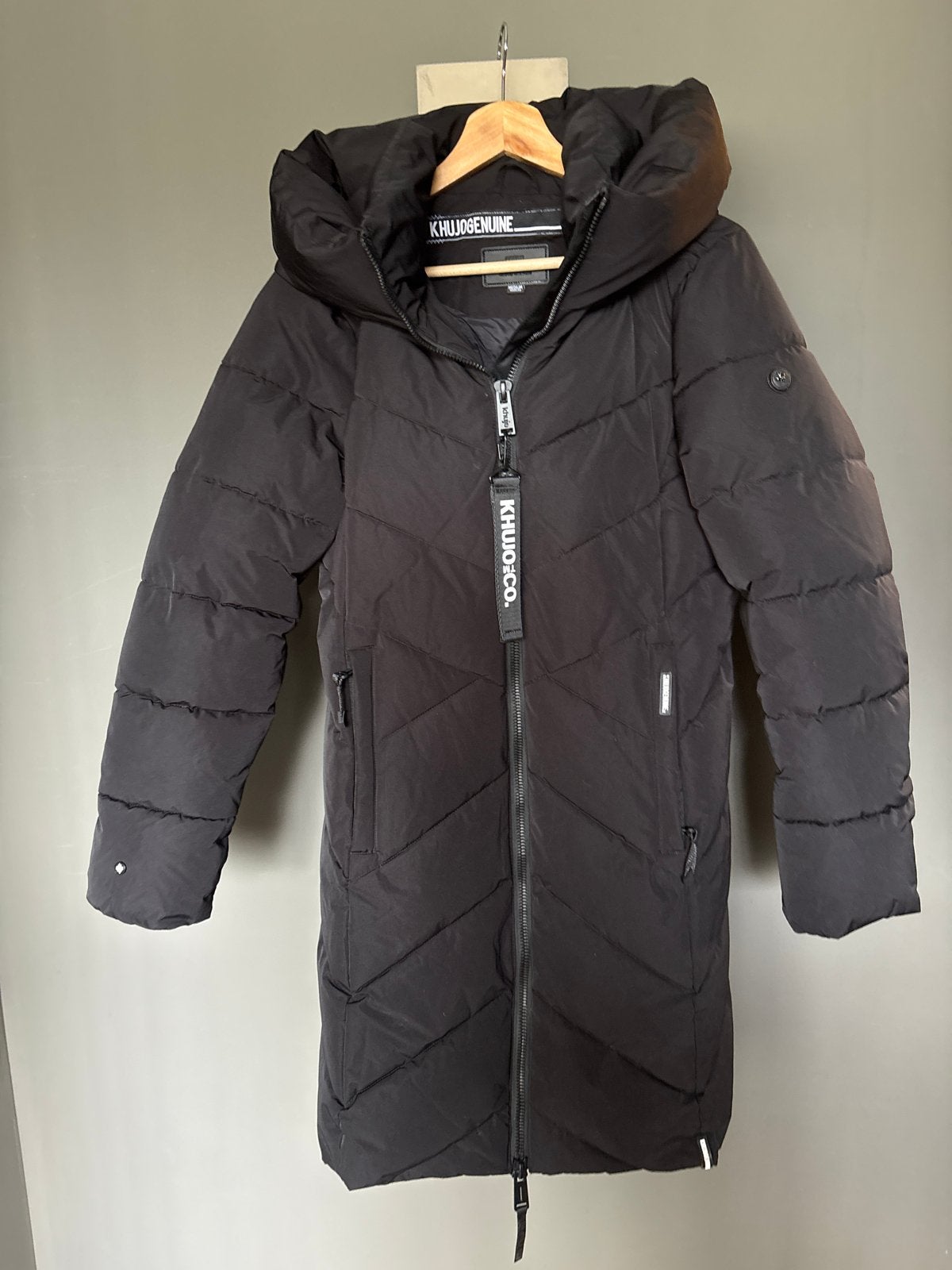Khujo Genuine winterjas, zwart, maat M, Kleding | Dames, Ophalen of Verzenden, Zo goed als nieuw, Maat 38/40 (M), Zwart