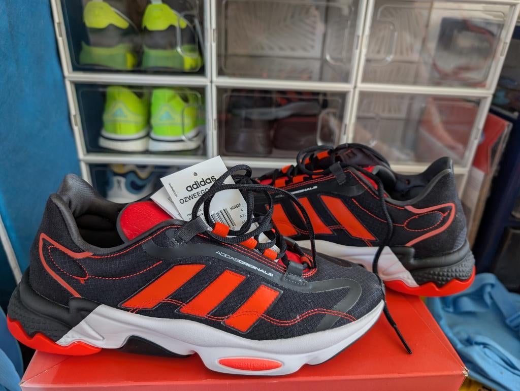 Nieuw Adidas Ozweego Pure original met kaartje 42 €125, Adidas, Overige typen, Nieuw, Ophalen of Verzenden