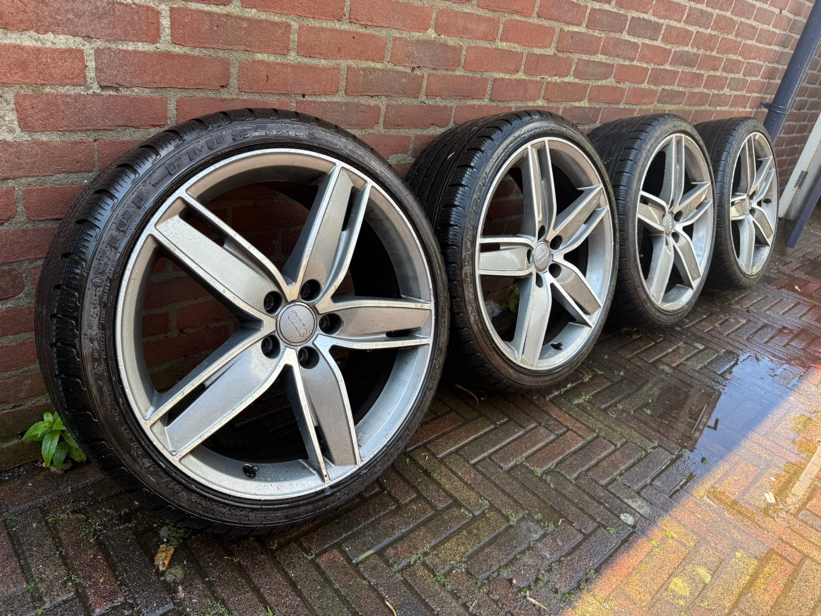 19 inch Originele Audi S3 A3 Golf Caddy velgen zgan banden, Auto-onderdelen, Banden en Velgen, Banden en Velgen, 235 mm, Zomerbanden