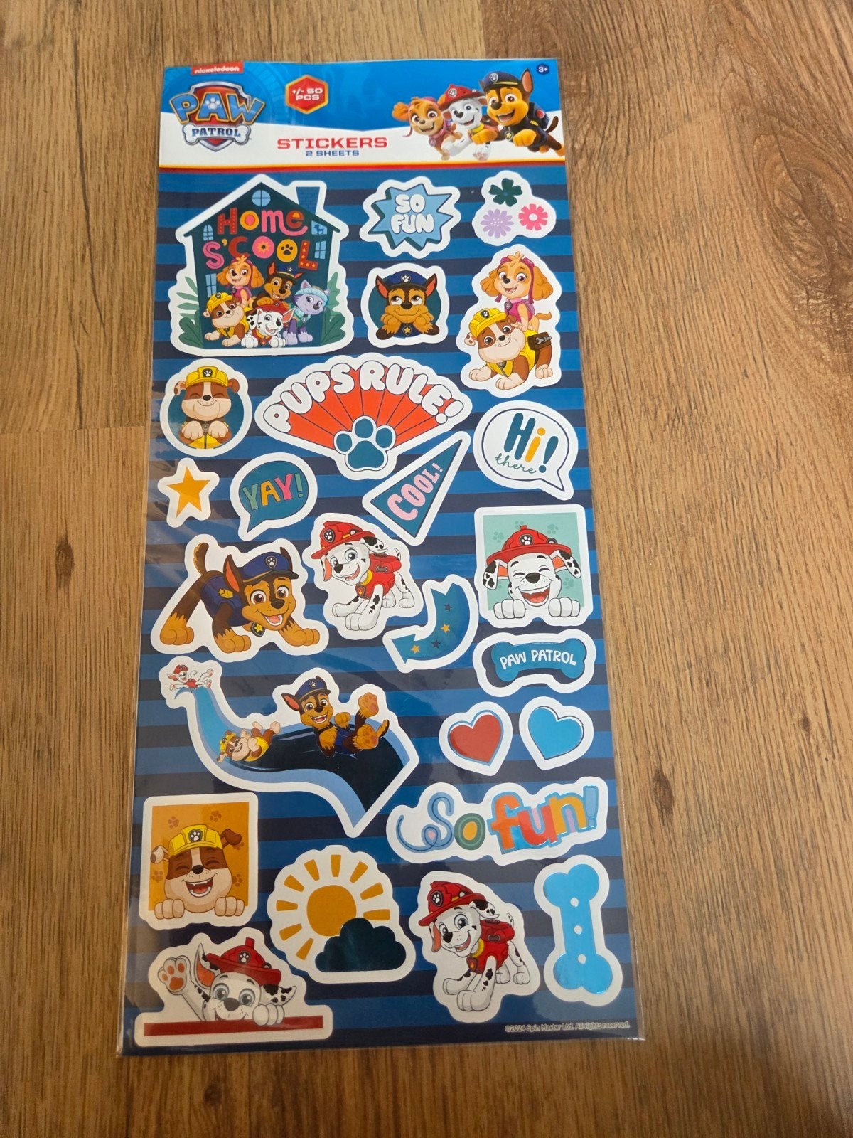 2 vellen stickers van Paw patrol, Ophalen of Verzenden, Nieuw, Meerdere stickers
