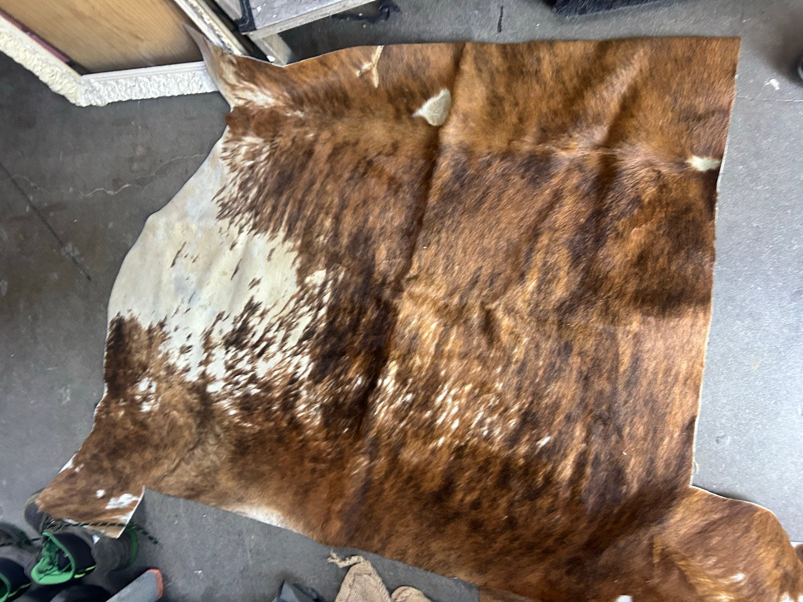 stuk koeienvel - Bruin/Wit gevlekt, Gebruikt, 100 tot 150 cm, Bruin, Ophalen of Verzenden