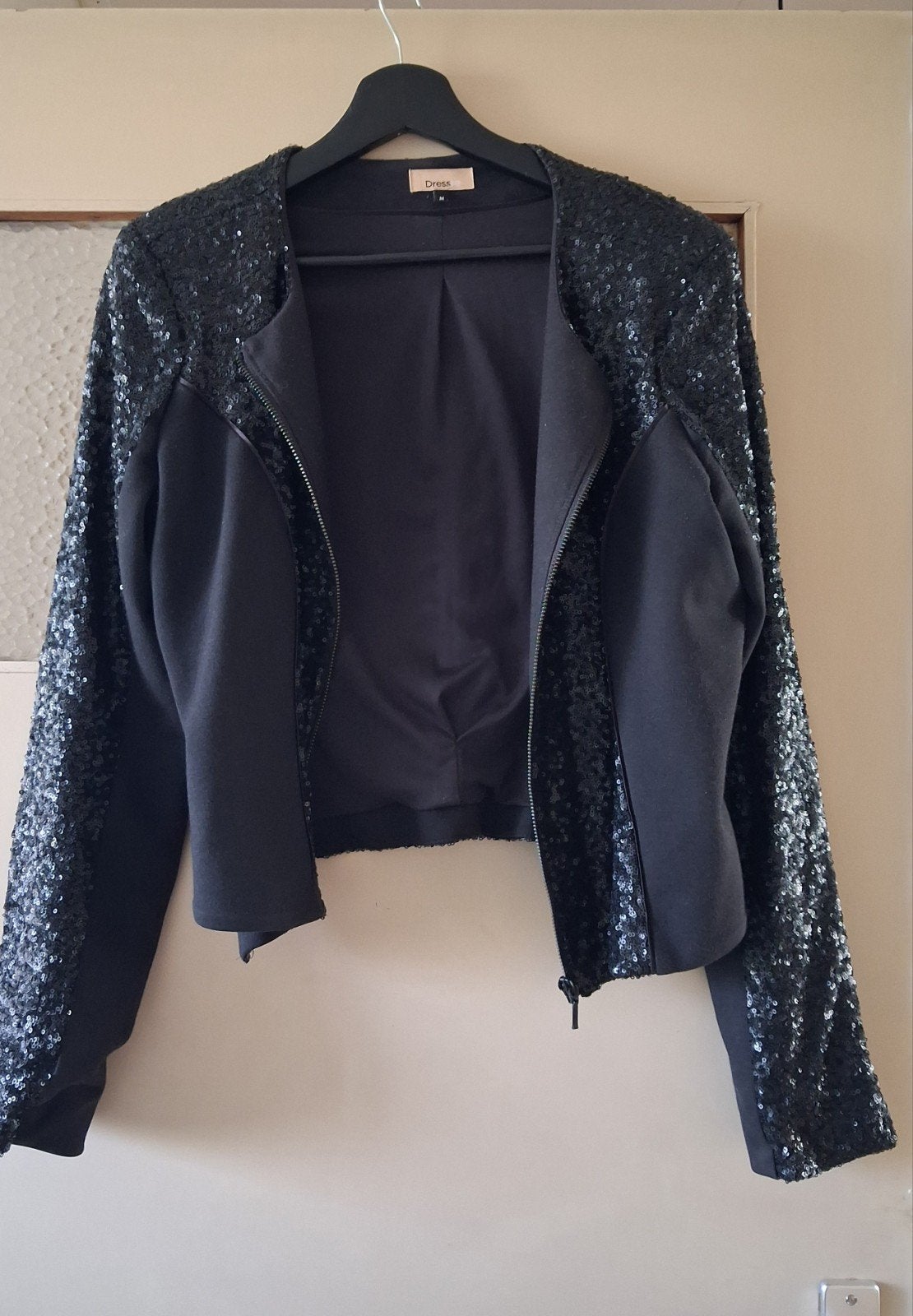 Dressre Zwart Jasje met Pailletten - Maat M, Maat 38/40 (M), Zwart, Ophalen of Verzenden, Zo goed als nieuw