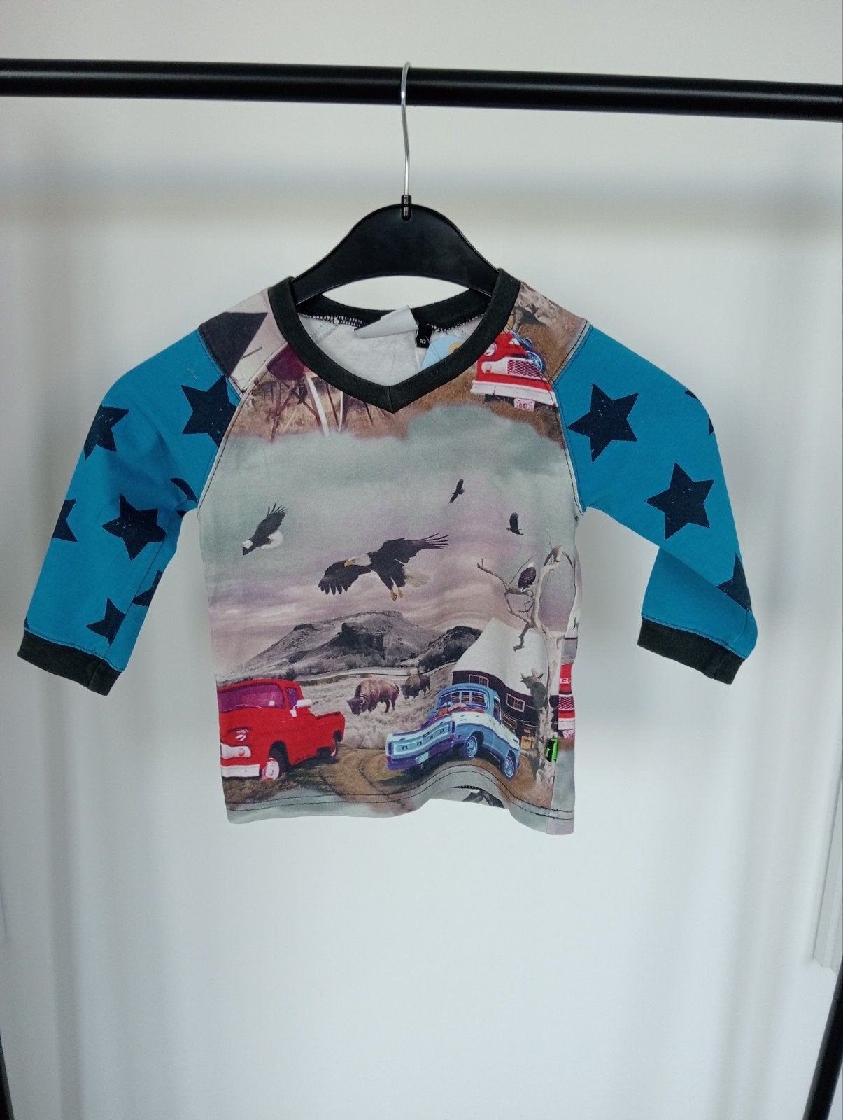 Molo longsleeve  - maat 92
In zeer goede staat

Over te neme, Ophalen of Verzenden, Zo goed als nieuw, Jongen, Shirt of Longsleeve