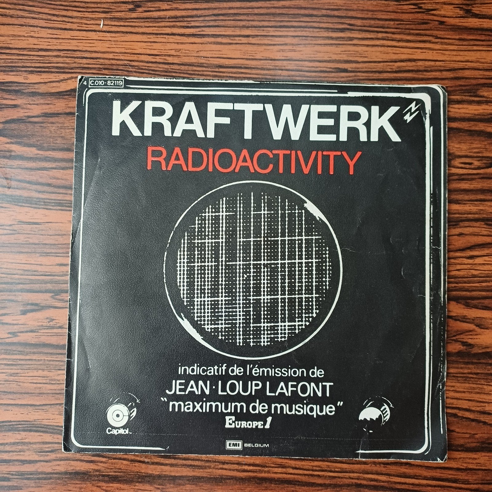 Kraftwerk - Radioactivity, Ophalen of Verzenden, Gebruikt, 7 inch, EP