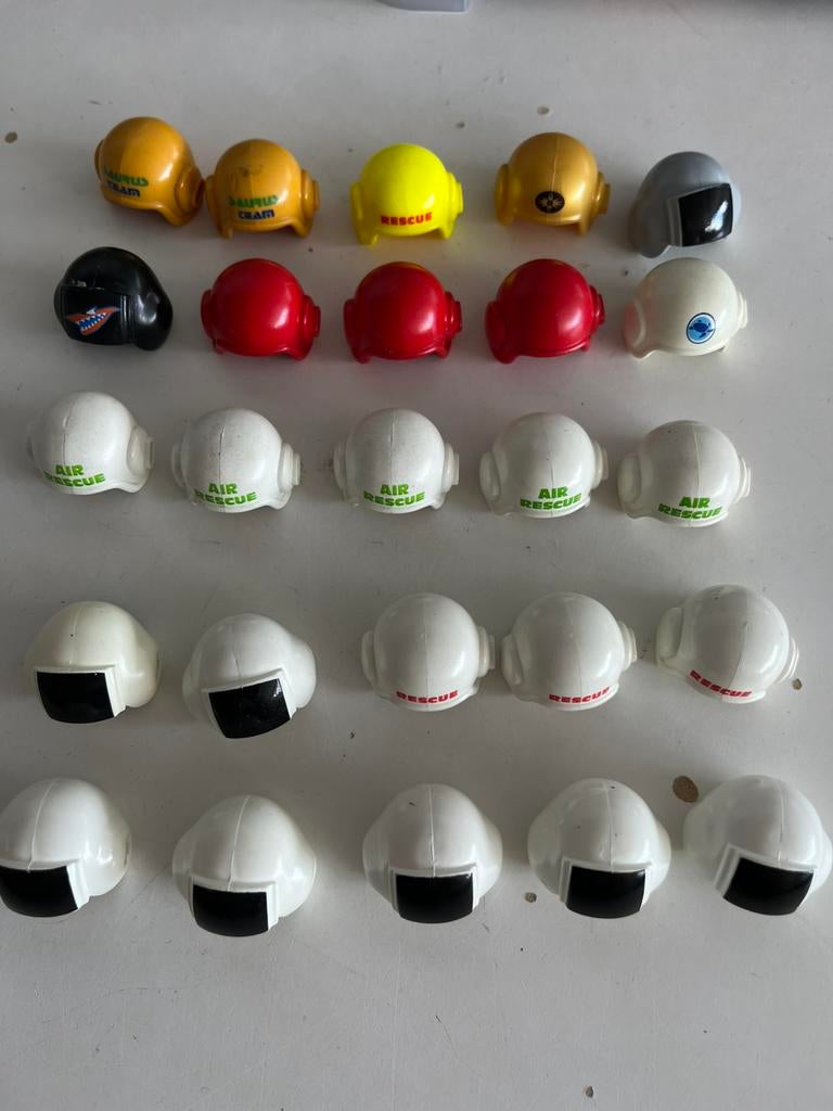 Playmobil onderdelen helm 25 stuks, Ophalen of Verzenden, Gebruikt, Los playmobil