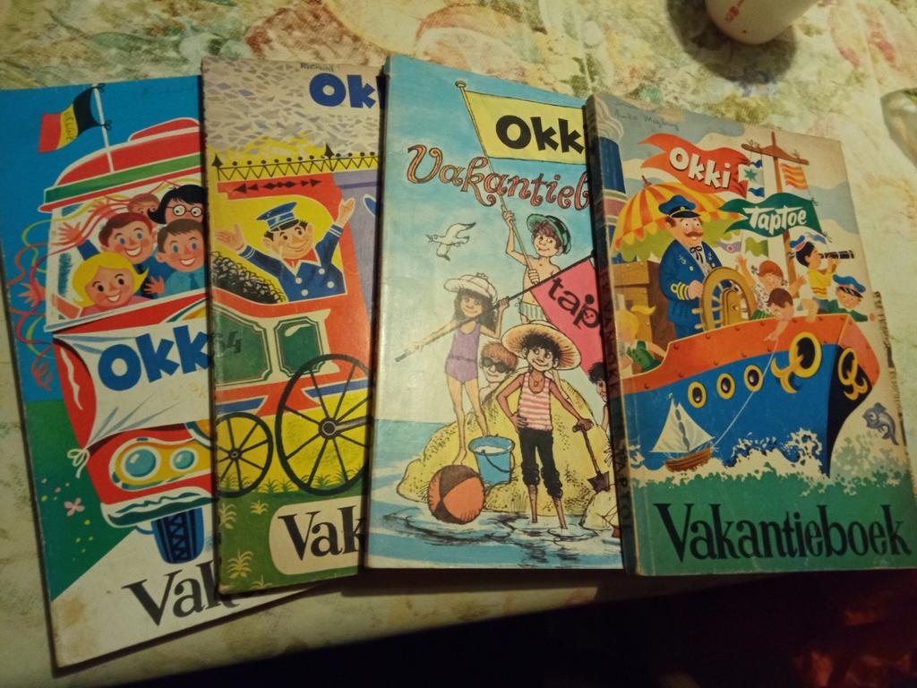 4 x Okki Taptoe vakantieboek jaren 60, Boeken, Kinderboeken | Jeugd | 10 tot 12 jaar, Ophalen of Verzenden, Gelezen