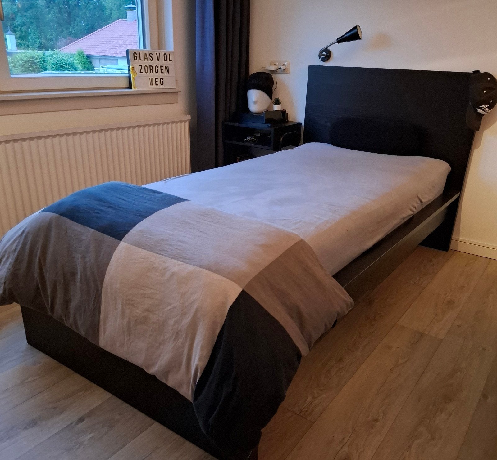IKEA Malm eenpersoonsbed 90x200 met lattenbodem en matras, Huis en Inrichting, Slaapkamer | Bedden, Gebruikt, Eenpersoons, 90 cm