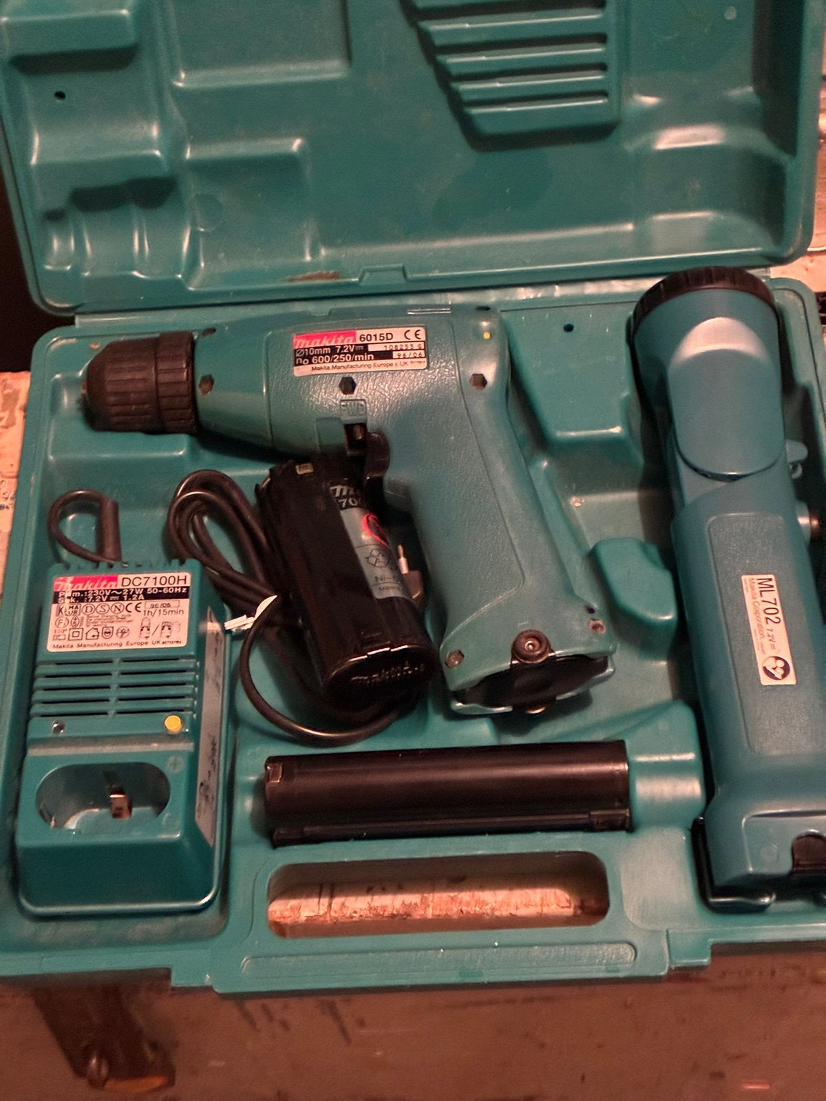 Makita boormachine, Doe-het-zelf en Verbouw, Gereedschap | Machine-onderdelen en Toebehoren, Ophalen, Zo goed als nieuw