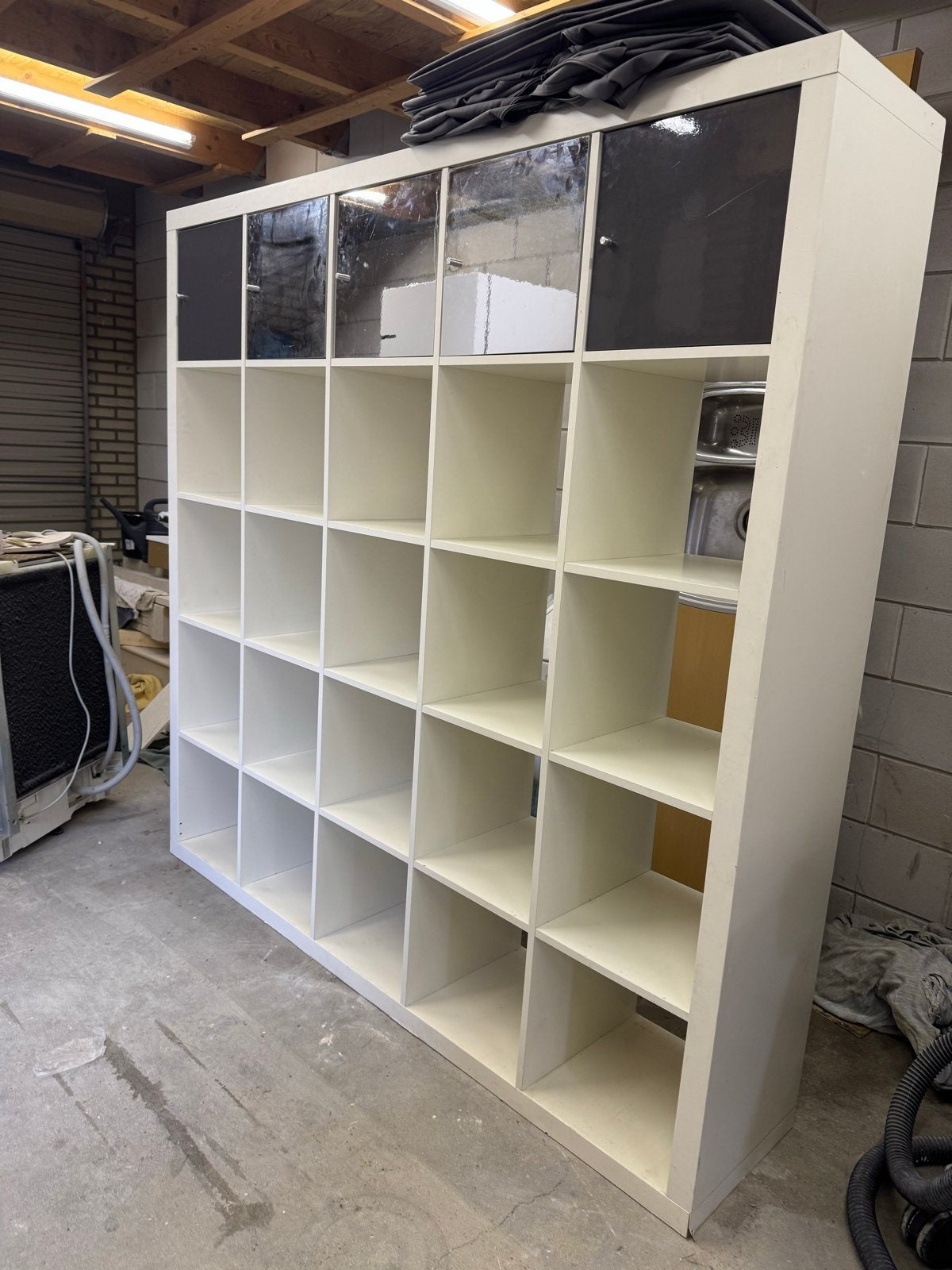 IKEA Kallax kast met 25 vakken en deurtjes, Ophalen, Gebruikt