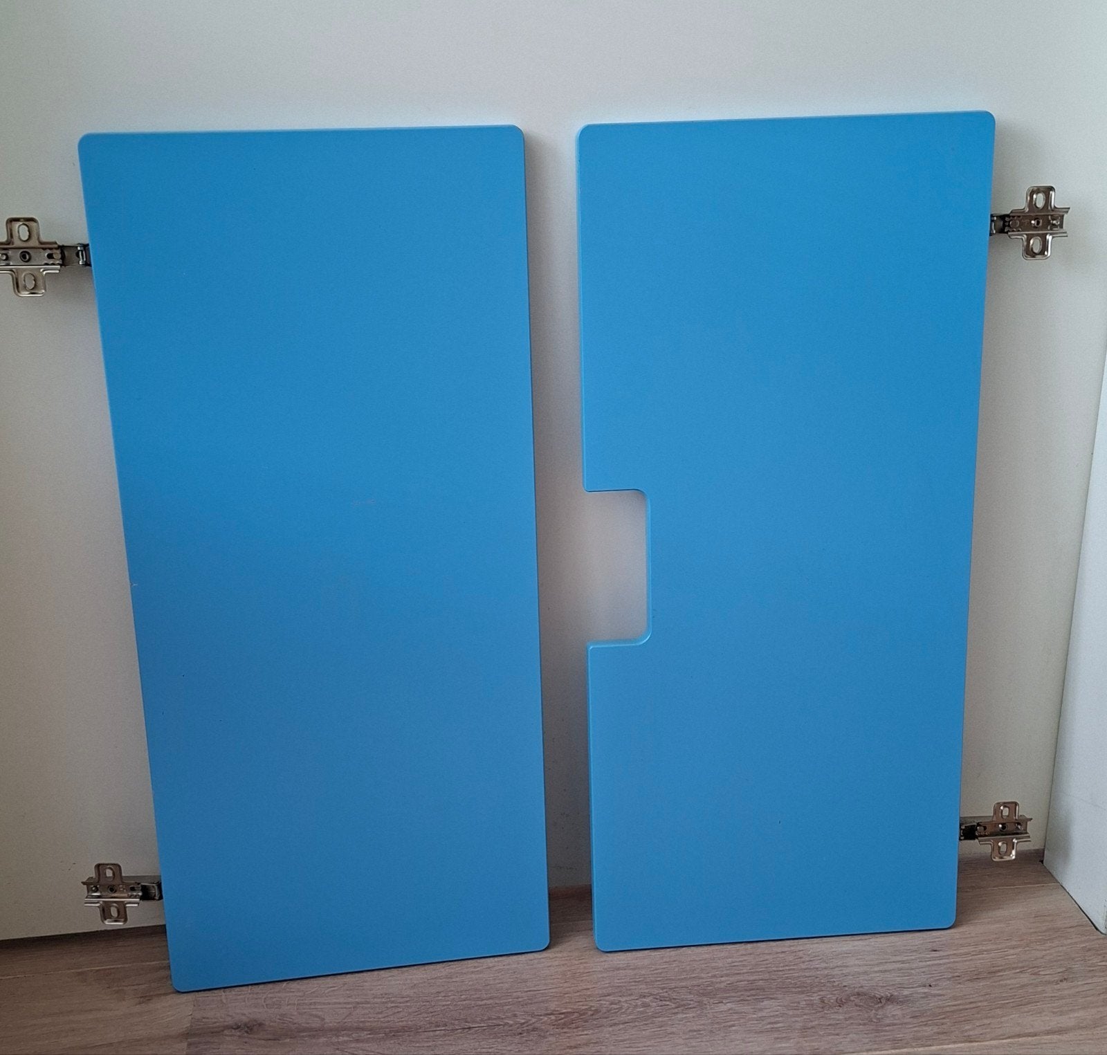 IKEA kastdeurtjes blauw (2 stuks), Ophalen, Zo goed als nieuw