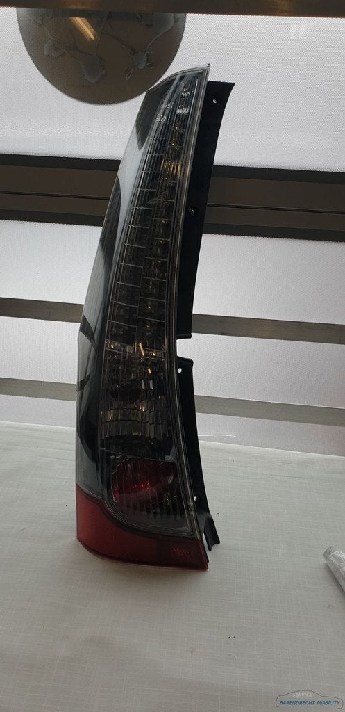 Mitsubishi Grandis achterlicht Links LED nette staat 2208764, Auto-onderdelen, Verlichting, Info@mitsubishi-motors.com, Gebruikt