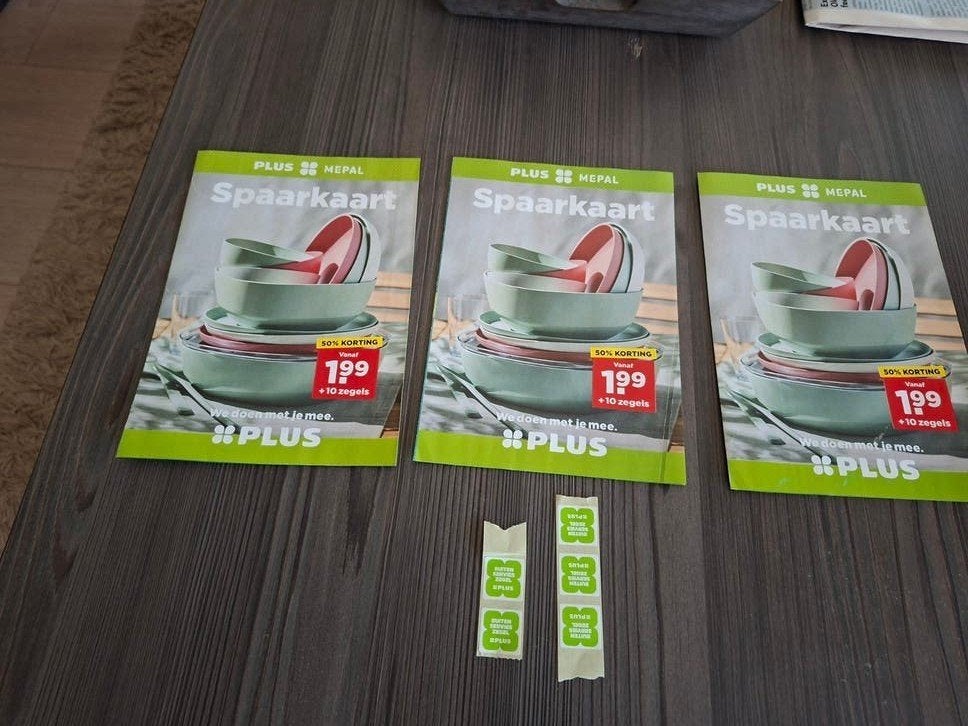 3 volle spaarkaarten plus buitenservies 5 losse zegels, Ophalen of Verzenden, Winkel, Super of Benzinepomp, Volle spaarkaart