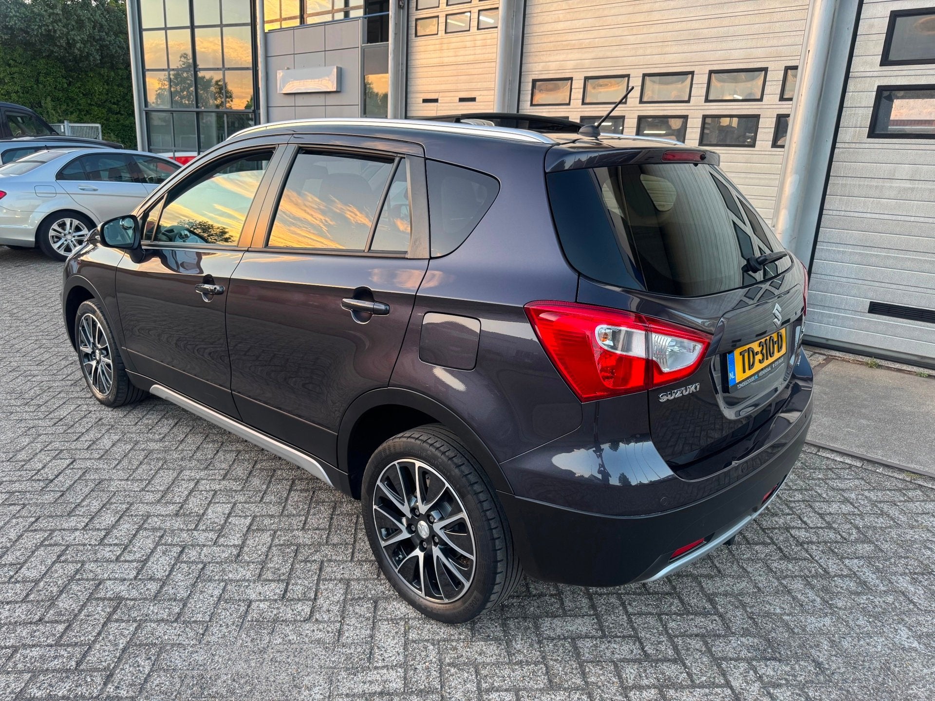 Suzuki S-Cross