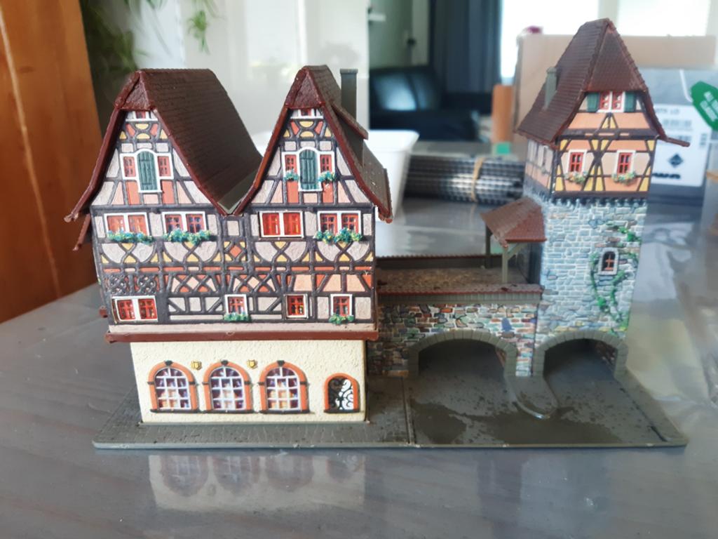 Faller vakwerk huizen, Hobby en Vrije tijd, Modeltreinen | H0, Ophalen of Verzenden, Gelijkstroom of Wisselstroom, Brug, Tunnel of Gebouw