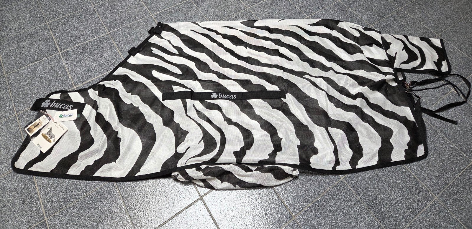NIEUWE Bucas Buzz Off Zebra vliegendeken maat 155 / 6'9, Dieren en Toebehoren, Ophalen of Verzenden, Nieuw