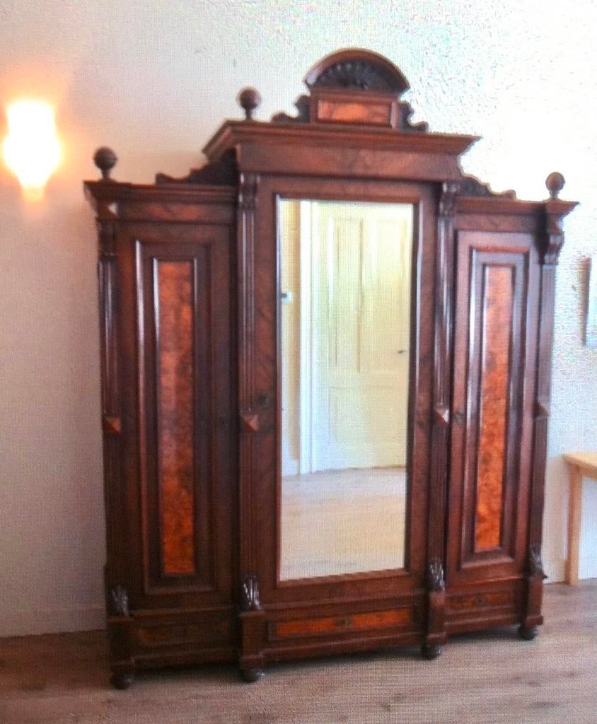 Linnen kast Uit 1880., Antiek en Kunst, Antiek | Meubels | Kasten, Ophalen of Verzenden