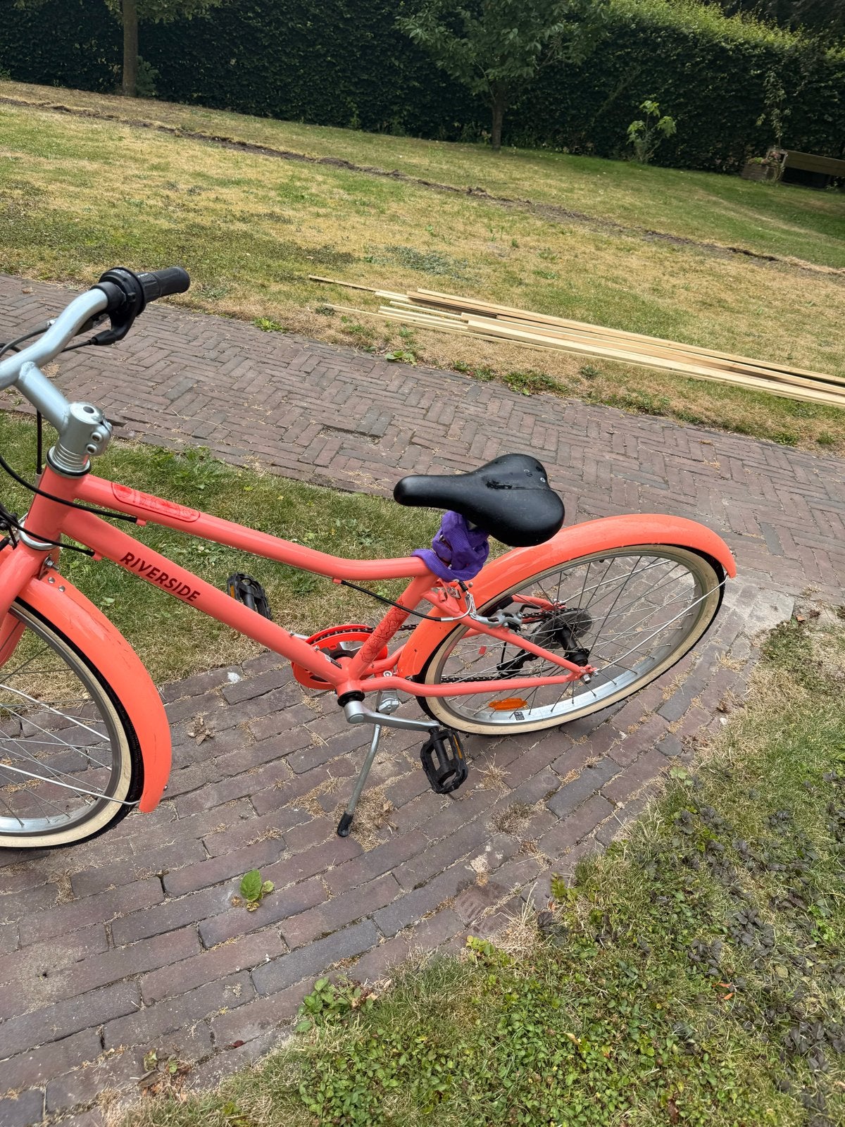 Riverside kinderfiets, Ophalen, Zo goed als nieuw, Velgrem, 20 inch of meer