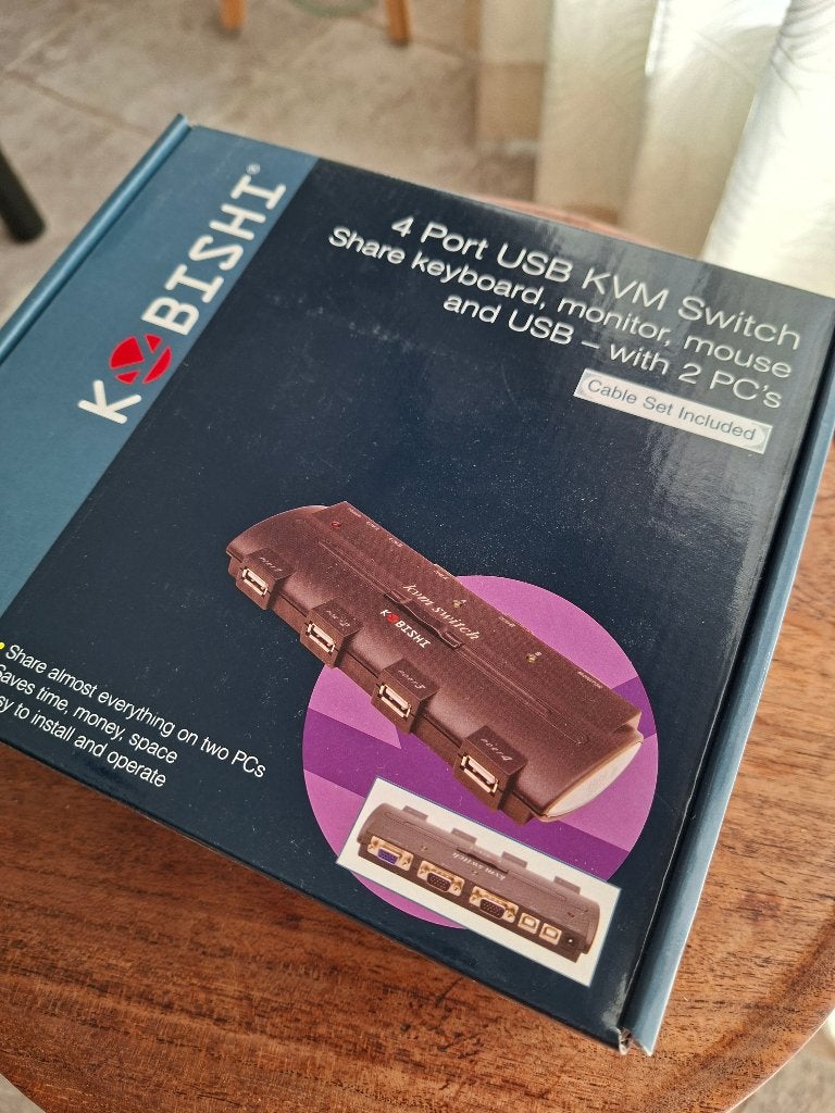 KOBISHI hub met kabelset in orinele verpakking + handleiding, Ophalen of Verzenden, Zo goed als nieuw