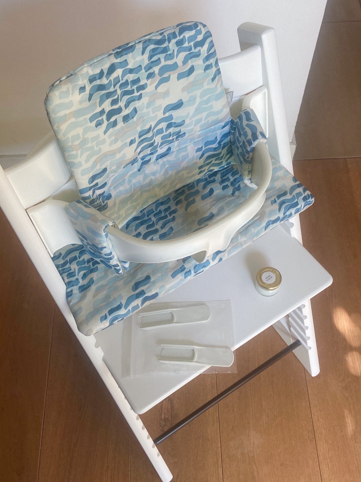 Refurbished Stokke tripp trapp met diverse accessoires., Kinderen en Baby's, Kinderstoelen, Ophalen, Zo goed als nieuw, Meegroeistoel
