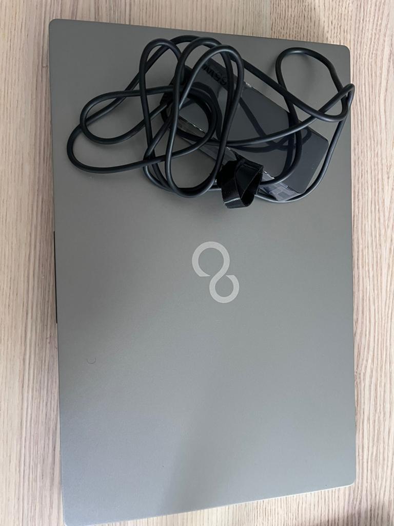 Laptop fujitsu, Ophalen of Verzenden, Zo goed als nieuw, SSD, 3 tot 4 Ghz