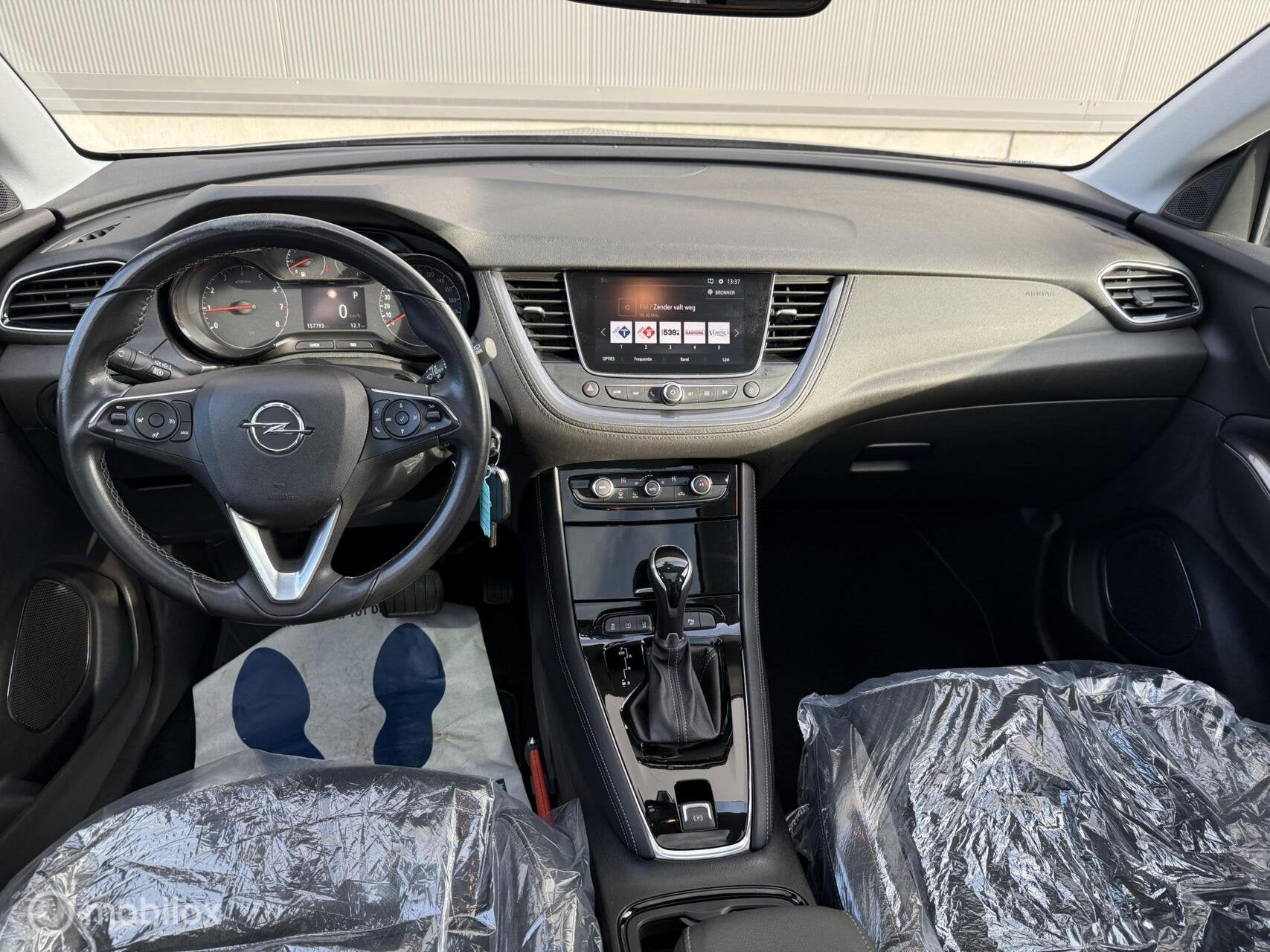 Foto 21 van Opel Grandland X 1.2 Turbo 120 Jaar Edition PANO AUTOMAAT AP
