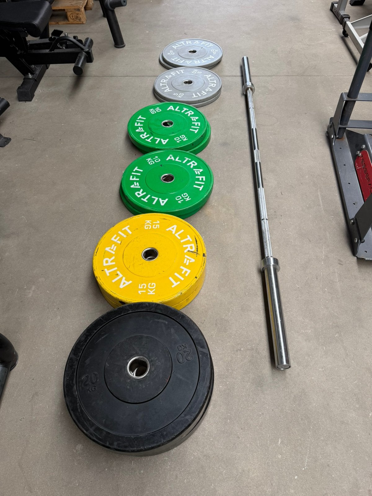130kg Bumperplates + Olympische Barbell 220cm, Sport en Fitness, Ophalen, Gebruikt
