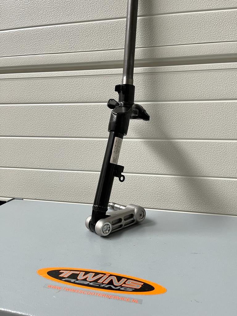 Voorvork / Vespa Sprint Vork orig. 1C0003975  € 249.95, Ophalen, Nieuw, Overige typen, Vespa