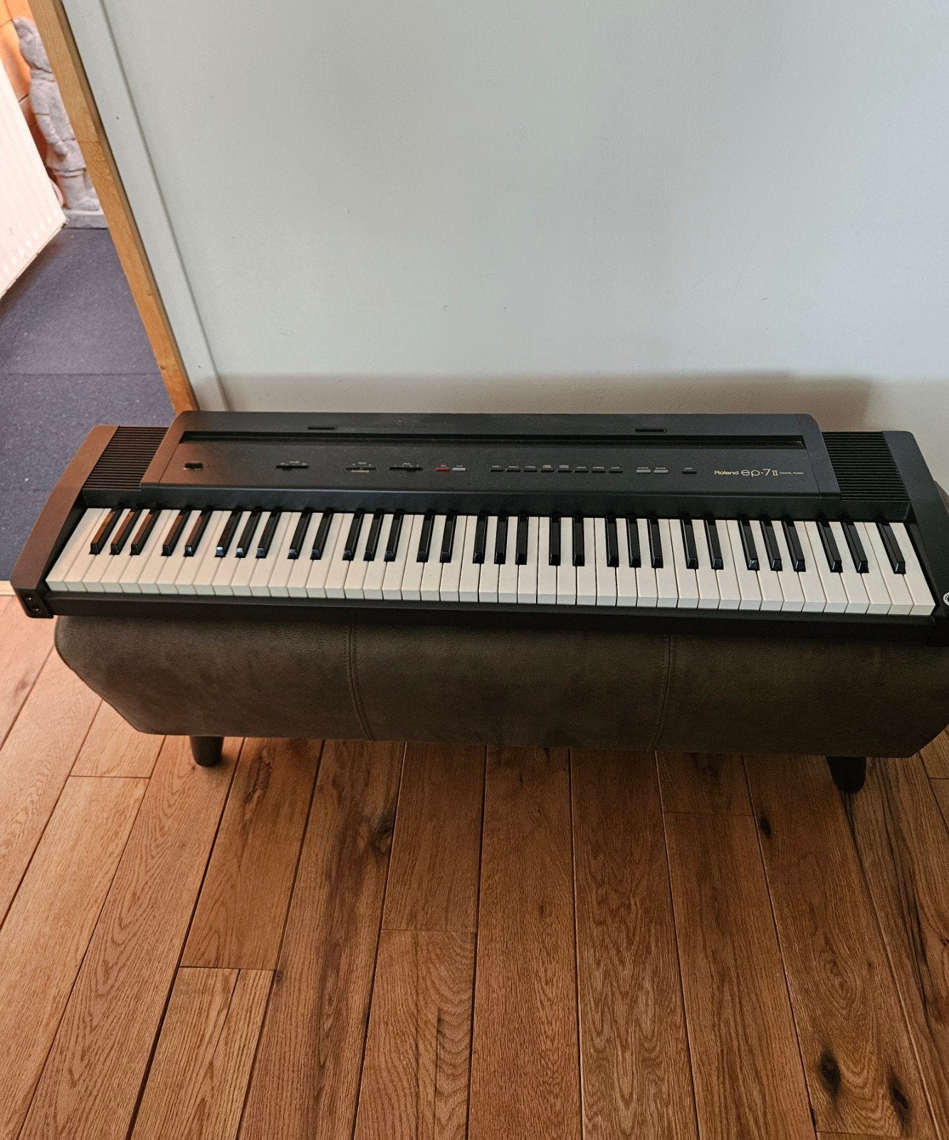 Roland EP-7II Digitaal Piano - Zo goed als nieuw, Muziek en Instrumenten, Piano's, Ophalen, Zwart, Digitaal, Zo goed als nieuw