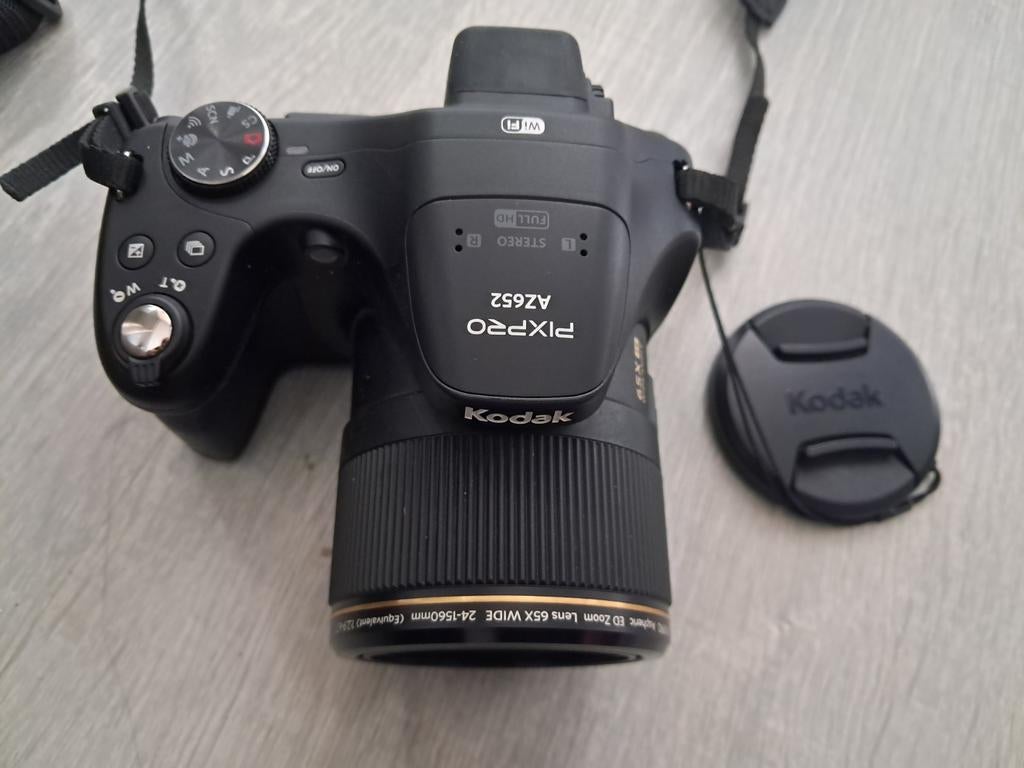 Kodak PIXPRO az652 met 3 accu's, oplader, Ophalen of Verzenden, Kodak, 8 keer of meer