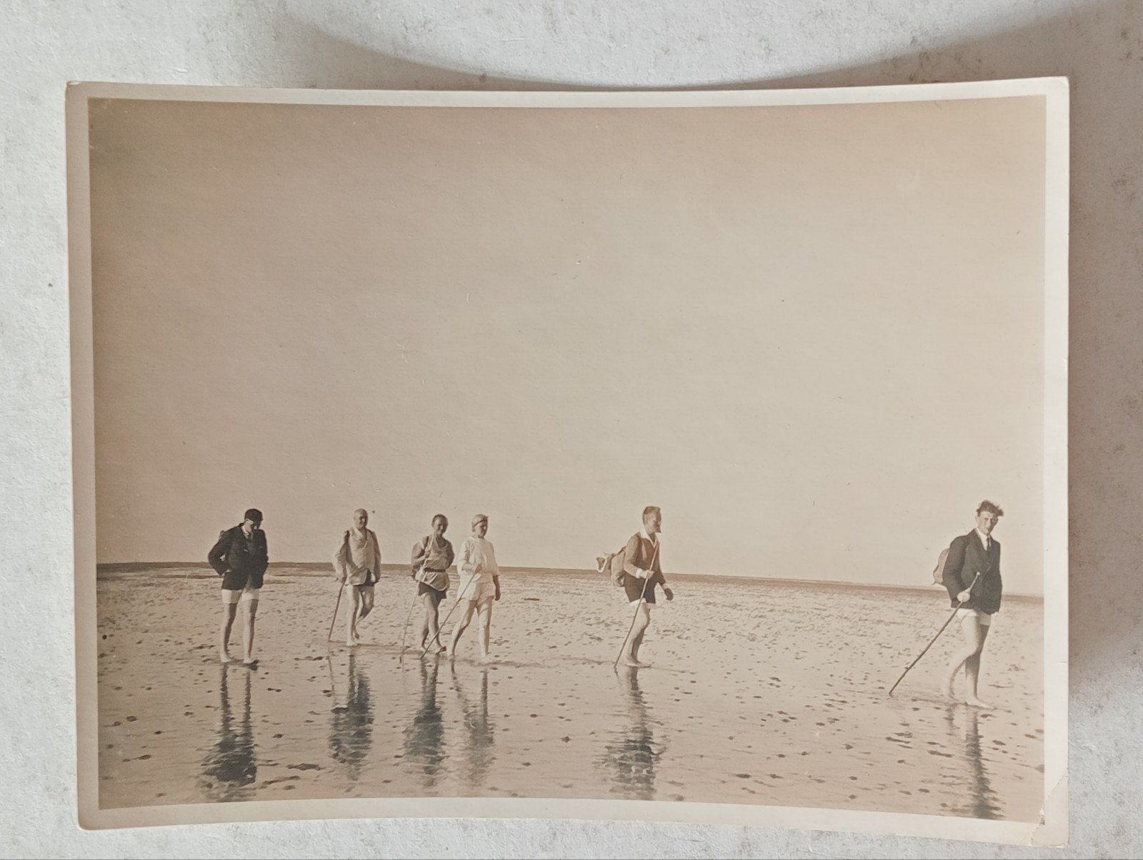Oude foto Wadlopen jaren 50-60, Ophalen of Verzenden, 1940 tot 1960, Gebruikt