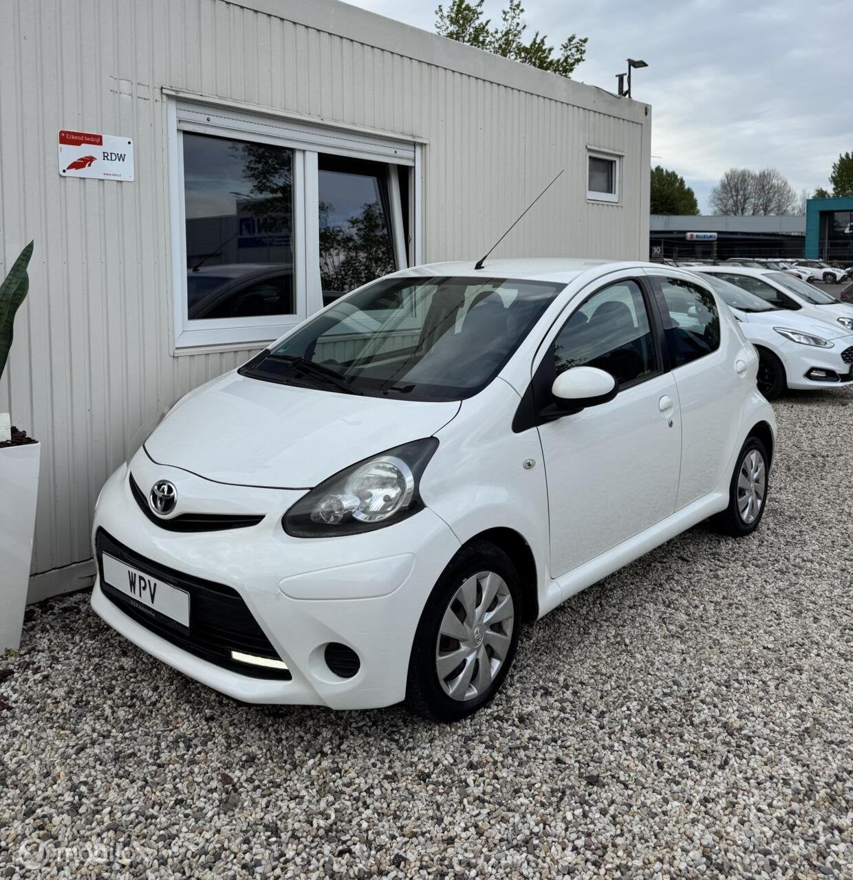 Toyota Aygo 1.0 VVT-i Aspiration Airco Navigatie New APK, Auto's, Voorwielaandrijving, Start-stop-systeem, Gebruikt, 4 stoelen