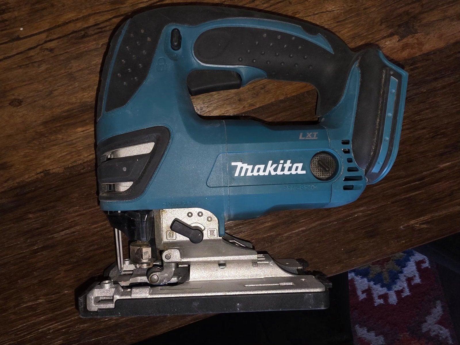 Makita DJV180 Accu Decoupeerzaag 18V - Zo goed als nieuw, Ophalen, Zo goed als nieuw, Makita, 1200 watt of meer