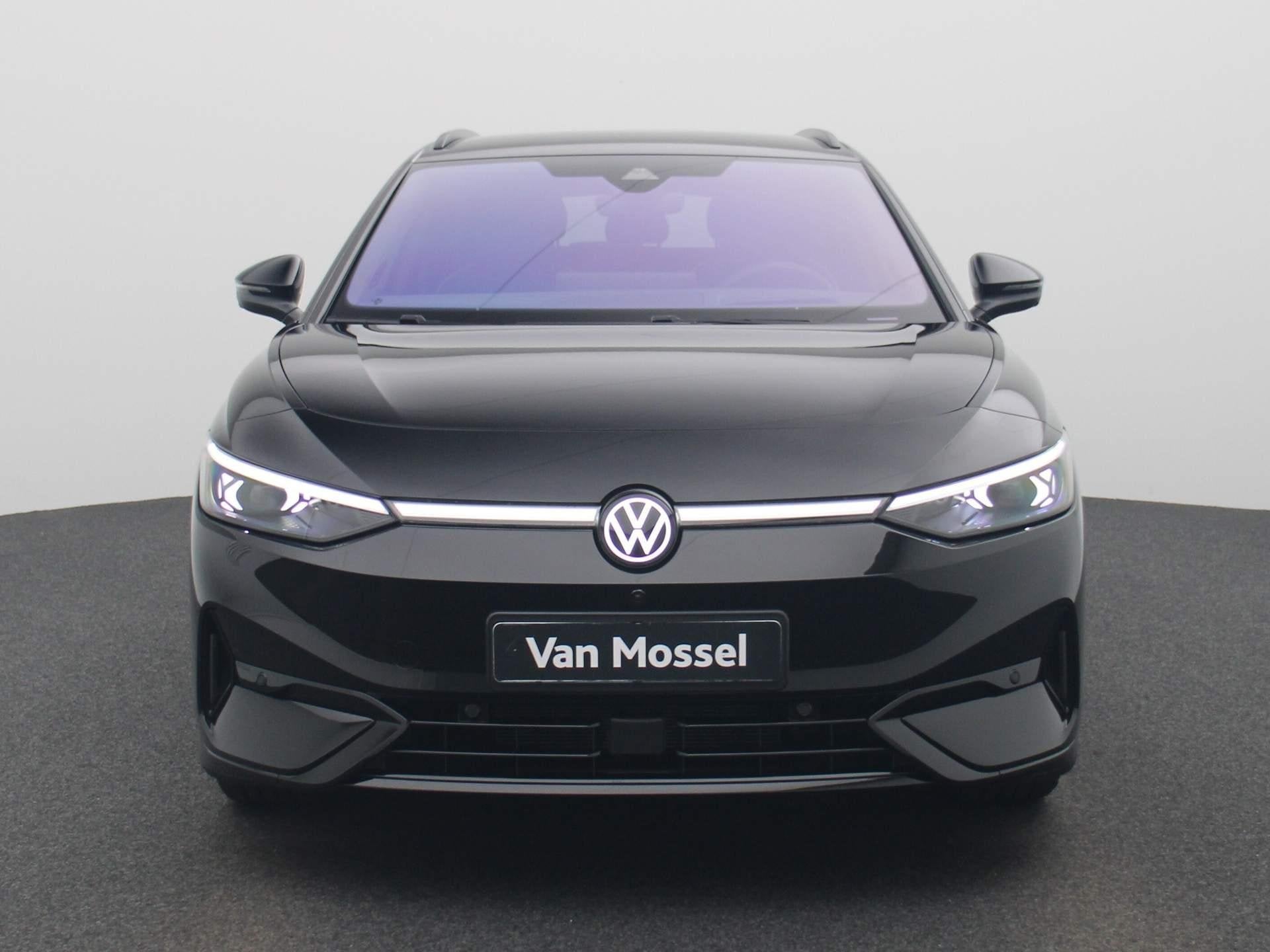 Volkswagen ID.7 Tourer Pro Business 77 kWh 286 PK | 360 Grad, Automaat, Achterwielaandrijving, Alcantara, Zwart