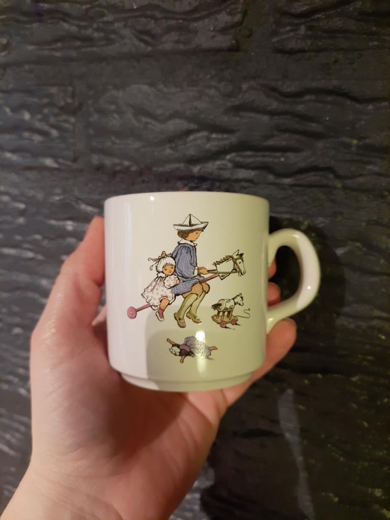 Kinderbeker Engeland, Huis en Inrichting, Keuken | Servies, Gebruikt, Kop(pen) en/of Schotel(s), Overige stijlen, Keramiek, Ophalen of Verzenden