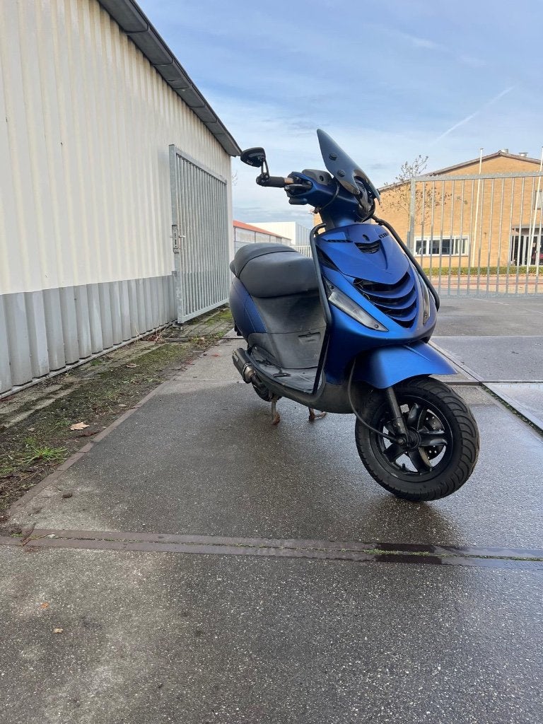 Piaggio Zip 25km/u - Blauw kenteken - Netjes onderhouden, Ophalen, Gebruikt, Zip, Benzine