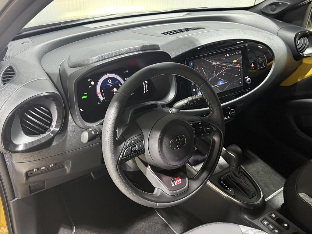 Toyota Aygo X Hybrid 115 GR Sport NIEUW MODEL | JBL-AUDIO |, Auto's, Toyota, Stof, Adaptive Cruise Control, Euro 6, Overige kleuren