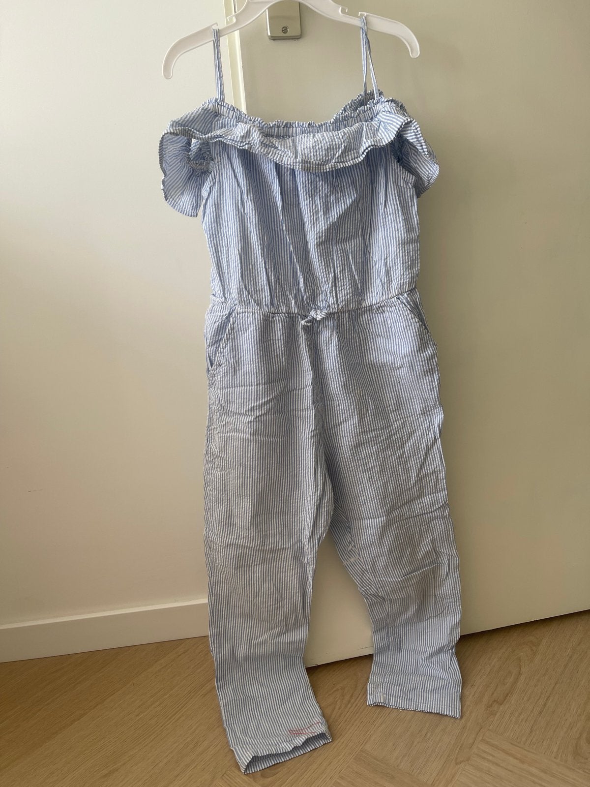H&M gestreepte jumpsuit voor meisjes, maat 128, Ophalen of Verzenden, Gebruikt, Meisje, Setje