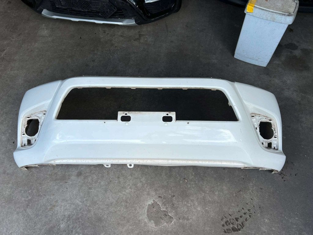 voorbumper hilux koplspr 52119-0k880 wit 2016-2020, Voor, Toyota, Info@toyota.com, Toyota