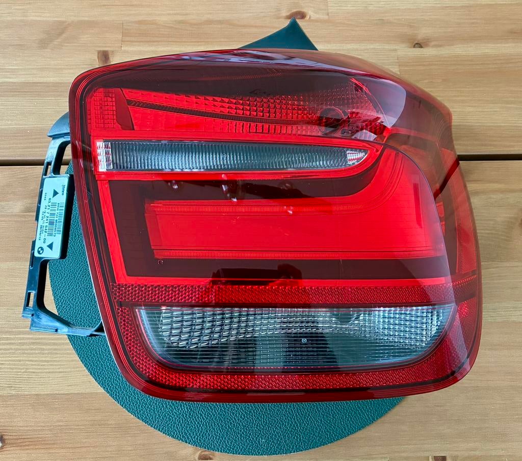 BMW F20 F21 achterlicht–origineel–defect / voor onderdelen, Ophalen of Verzenden, Voor, BMW, Deur