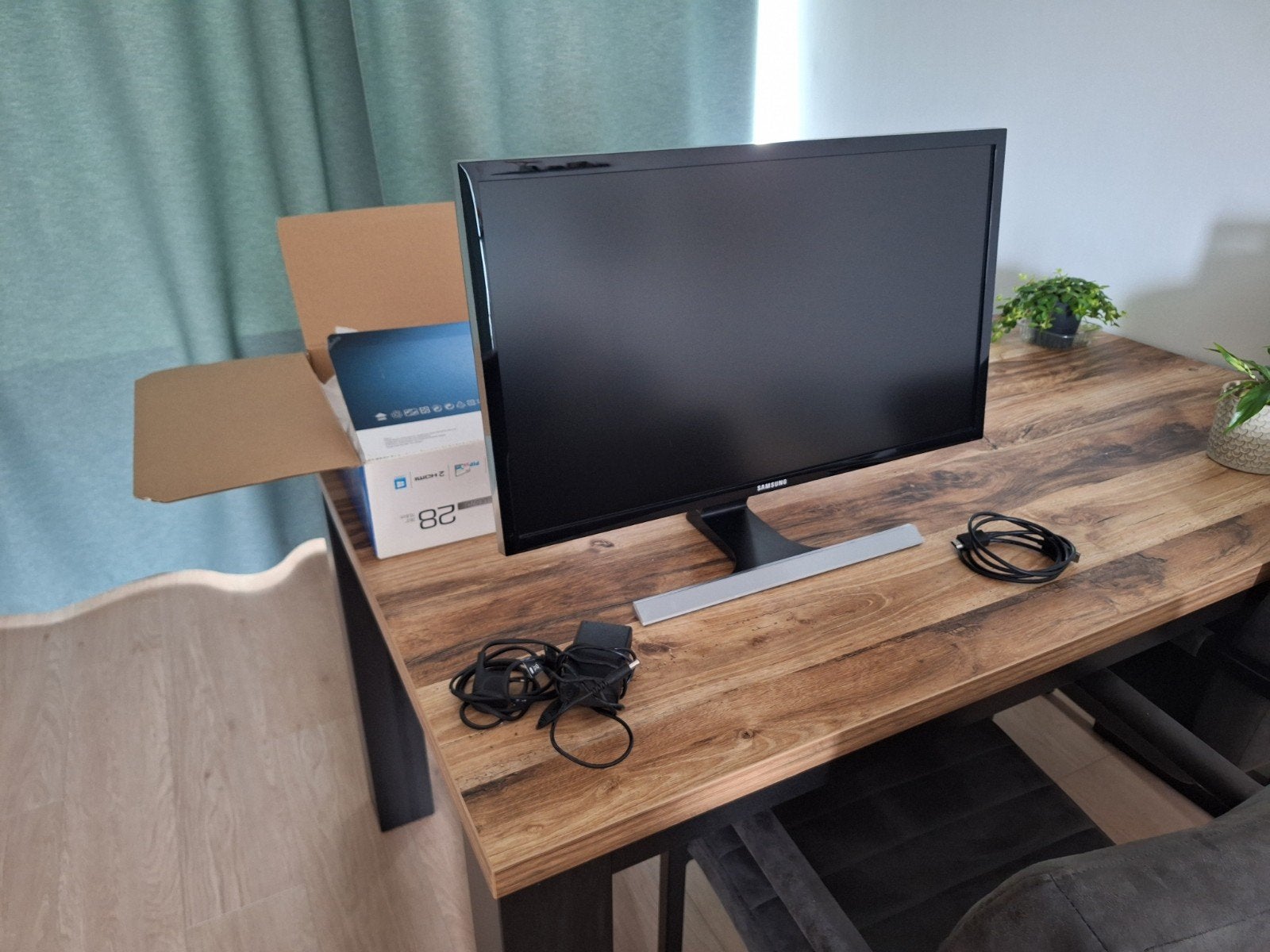 Samsung 28 inch monitor, Ophalen, Samsung, HDMI, 60 Hz of minder