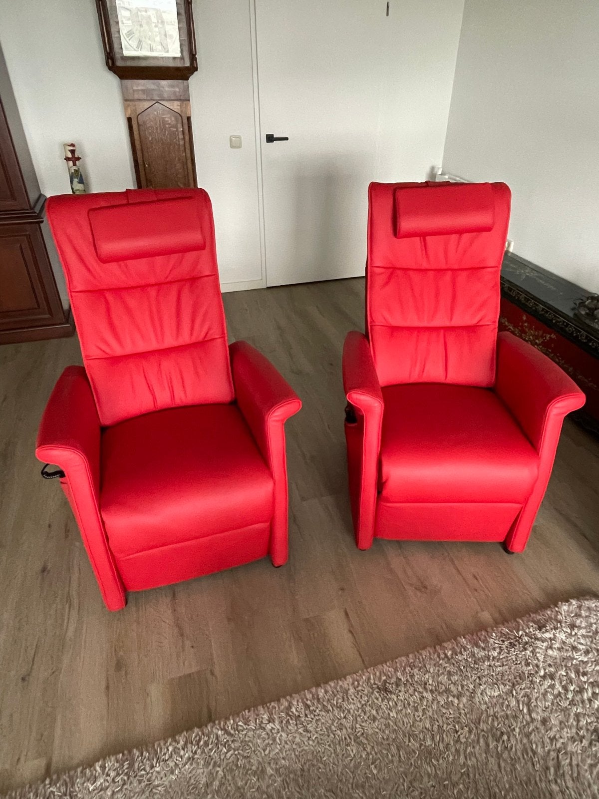 2x Easy 2A model 0150 Large relaxfauteuils, rood leer, Ophalen, Zo goed als nieuw, Leer, 75 tot 100 cm